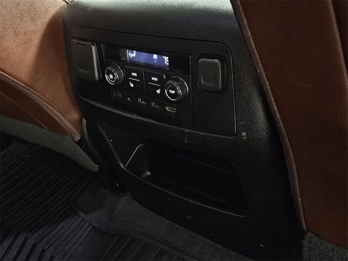 Used 2019 Chevrolet Tahoe Premier w/ Premier Plus Edition image 34