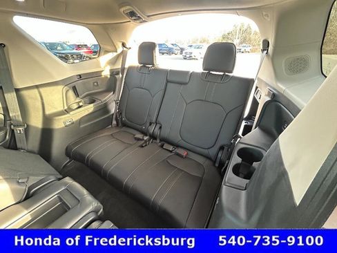 Certified 2025 Honda Pilot Elite image 37