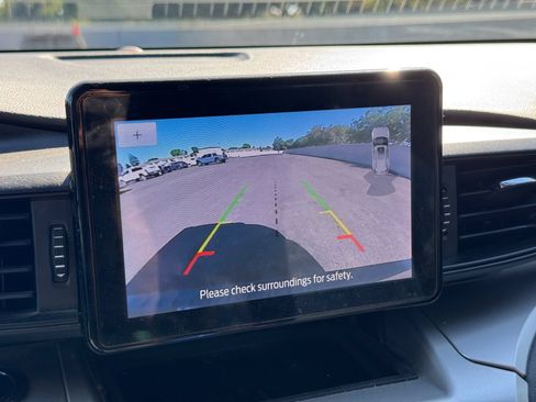 Certified 2022 Ford Explorer XLT RWD image 24