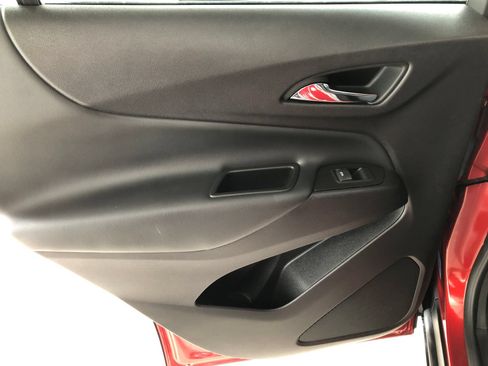 Used 2024 Chevrolet Equinox LT FWD image 15