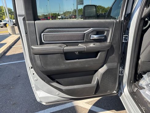 New 2026 RAM 2500 Big Horn AWD/4WD image 15