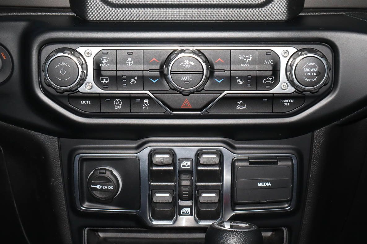 Used 2022 Jeep Wrangler Unlimited Sport AWD/4WD image 11