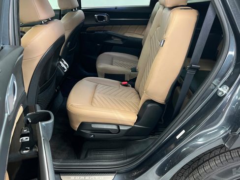 Used 2024 Kia Sorento SX Prestige w/ Olive Brown Leather Package image 22