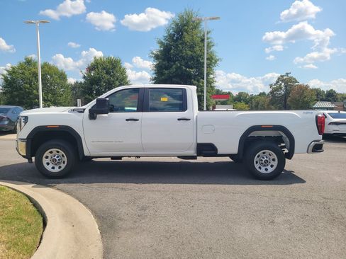 Used 2025 GMC Sierra 2500 Pro AWD/4WD image 6