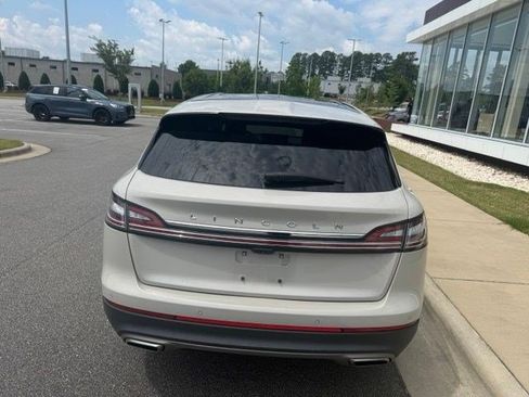 Used 2022 Lincoln Nautilus Reserve FWD image 7