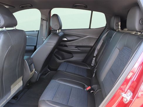 Used 2024 Buick Envista Preferred w/ Convenience II Package image 16