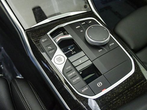 Certified 2023 BMW 330i Sedan w/ M Sport Package RWD image 21