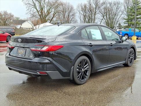 New 2026 Toyota Camry SE image 12