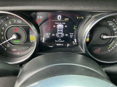 Used 2023 Jeep Wrangler Unlimited Sahara AWD/4WD image 28
