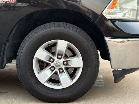 Used 2019 RAM 1500 Classic SLT RWD image 5