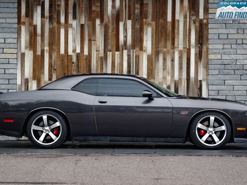 Used 2014 Dodge Challenger SRT8 w/ Harman/Kardon Audio Group image 8