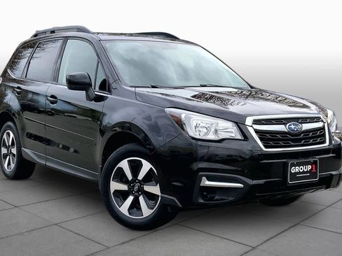 Used 2018 Subaru Forester 2.5i Premium w/ All-Weather Package AWD/4WD image 3