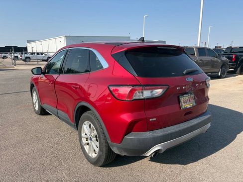 Used 2020 Ford Escape SE FWD image 3