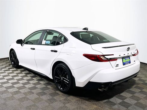 New 2026 Toyota Camry Hybrid image 6