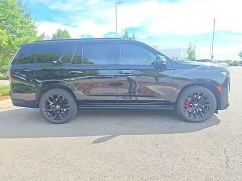 Certified 2023 Cadillac Escalade Sport Platinum w/ LPO, ONYX Package AWD/4WD image 11