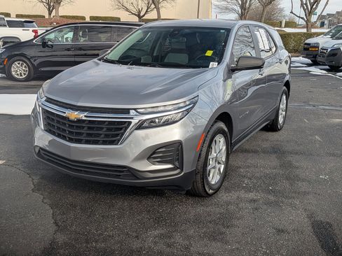 Certified 2024 Chevrolet Equinox LS w/ LS Convenience Package image 5