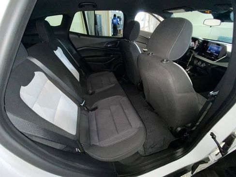 Used 2024 Chevrolet Trax RS w/ Driver Confidence Package FWD image 32