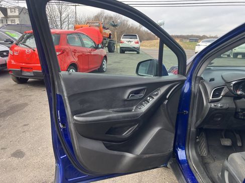 Used 2017 Chevrolet Trax LS image 13