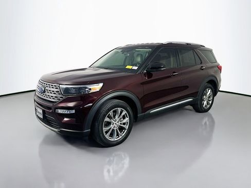 Used 2022 Ford Explorer Limited w/ Equipment Group 301A AWD/4WD image 3