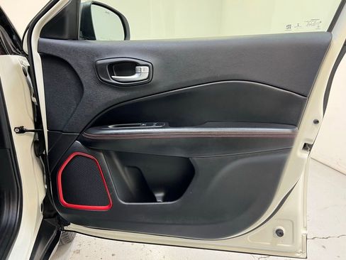 Used 2019 Jeep Compass Trailhawk image 29