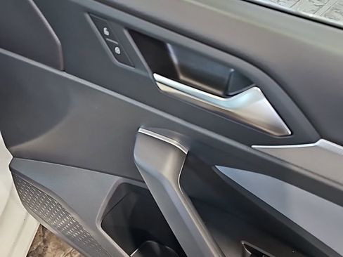 New 2026 Volkswagen Jetta SE FWD image 12