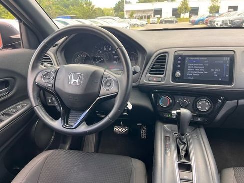 Used 2021 Honda HR-V Sport image 16