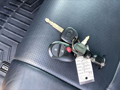 Used 2015 Toyota Tundra Platinum image 14