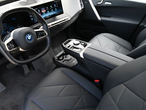 Used 2024 BMW iX xDrive50 w/ Premium Package AWD/4WD image 14