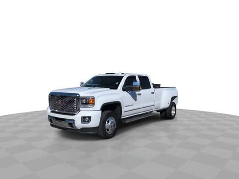 Used 2015 GMC Sierra 3500 Denali w/ Duramax Plus Package image 4