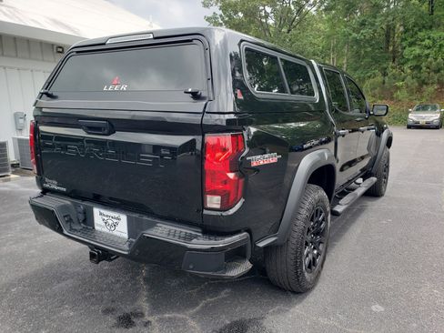 Used 2024 Chevrolet Colorado Trail Boss w/ Technology Package AWD/4WD image 4