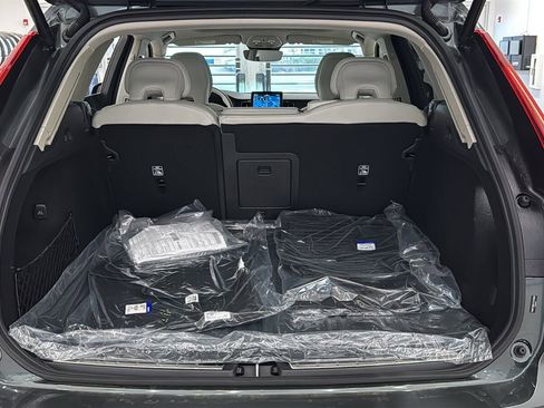 New 2026 Volvo XC60 B5 Ultra w/ Climate Package image 29