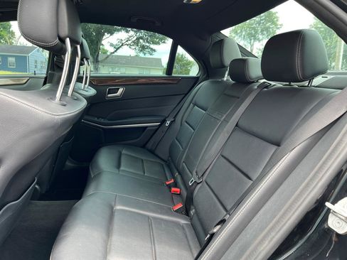 Used 2016 Mercedes-Benz E 350 Sedan w/ Premium Package image 23