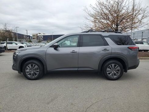 Certified 2024 Nissan Pathfinder SV w/ SV Premium Package FWD image 7