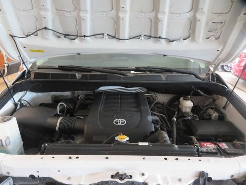 Used 2017 Toyota Sequoia Platinum RWD image 71