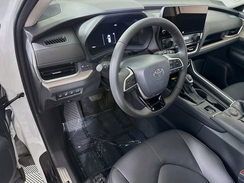 Certified 2025 Toyota Grand Highlander AWD Hybrid image 19