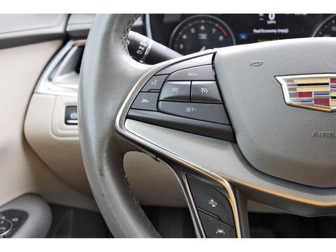 Used 2021 Cadillac XT5 Premium Luxury FWD image 23