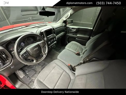 Used 2019 Chevrolet Silverado 1500 Custom Trail Boss w/ Custom Convenience Package AWD/4WD image 17