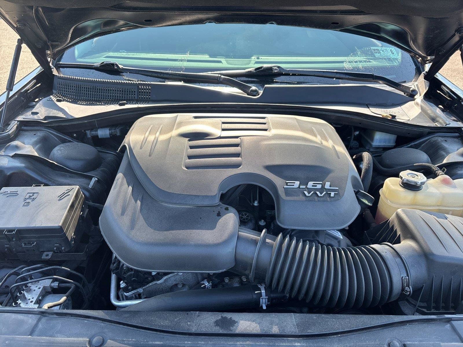 Used 2022 Chrysler 300 Touring L w/ Safetytec Plus Group AWD/4WD image 9