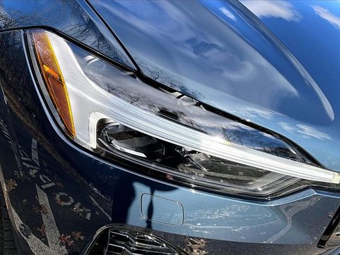 Certified 2026 Volvo XC60 B5 Plus w/ Protection Package Premier image 32