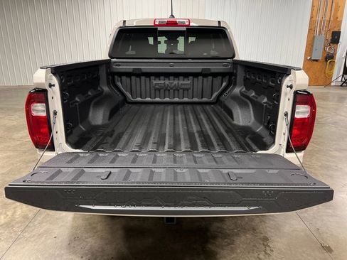 New 2026 GMC Canyon AT4 w/ AT4 Premium Package AWD/4WD image 11