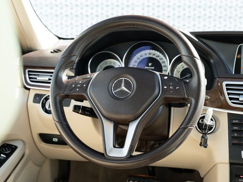 Used 2014 Mercedes-Benz E 350 4MATIC Sedan image 8