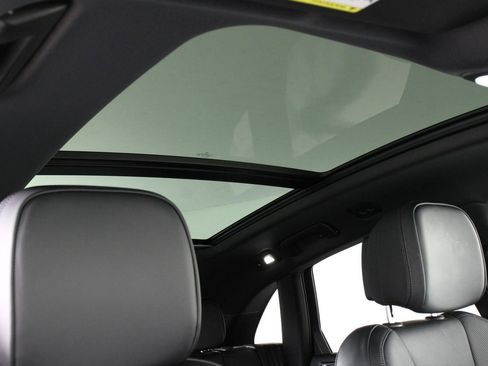 Certified 2026 Porsche Macan AWD/4WD image 25