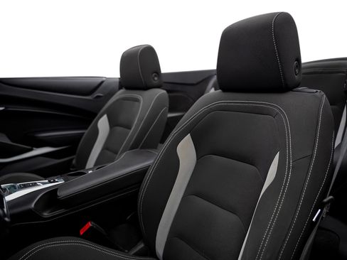 Used 2019 Chevrolet Camaro LT RWD image 33