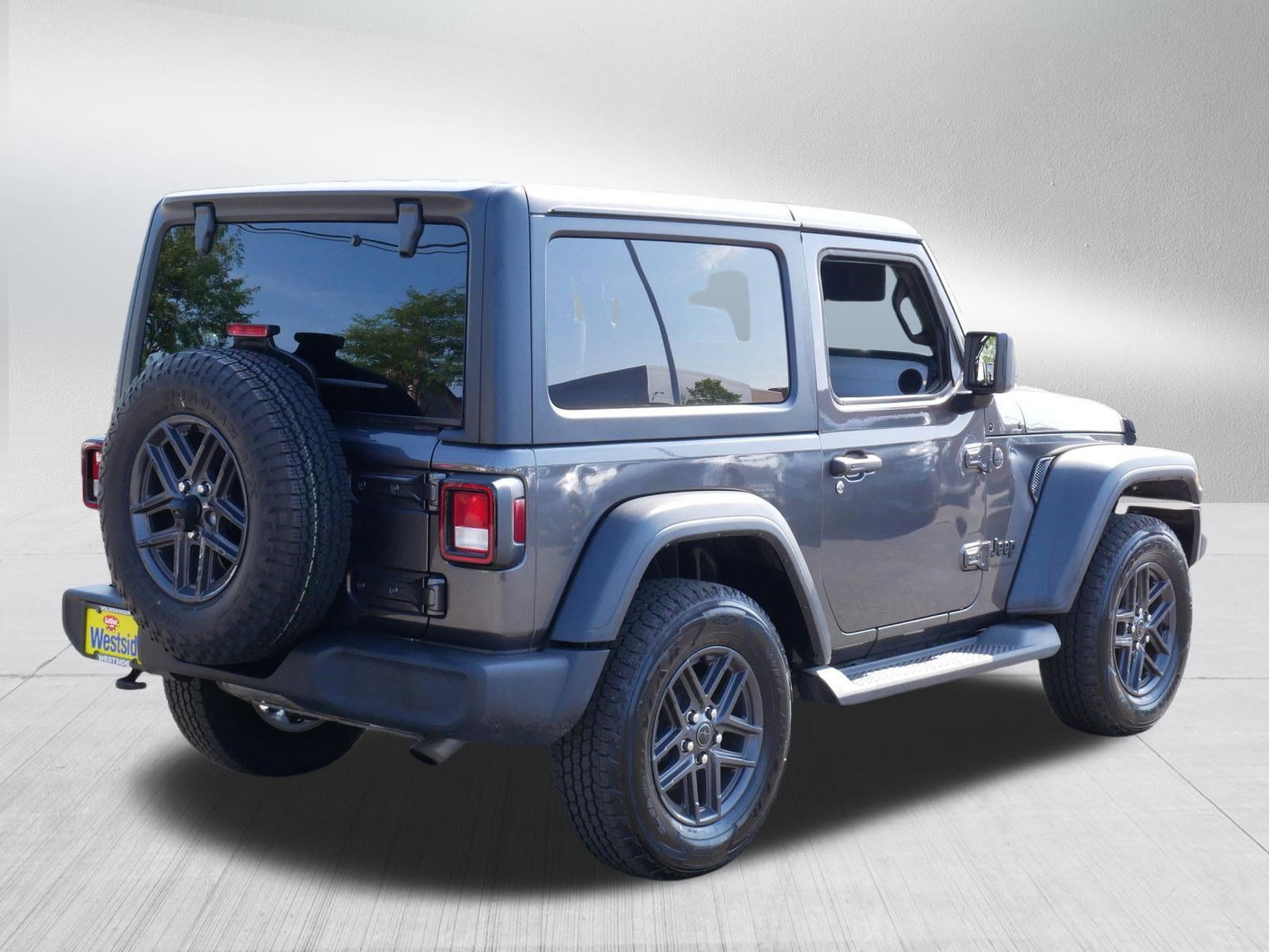 Used 2024 Jeep Wrangler Sport AWD/4WD image 7