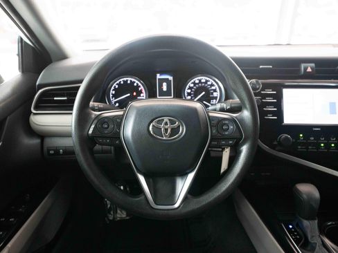 Used 2020 Toyota Camry LE FWD image 21