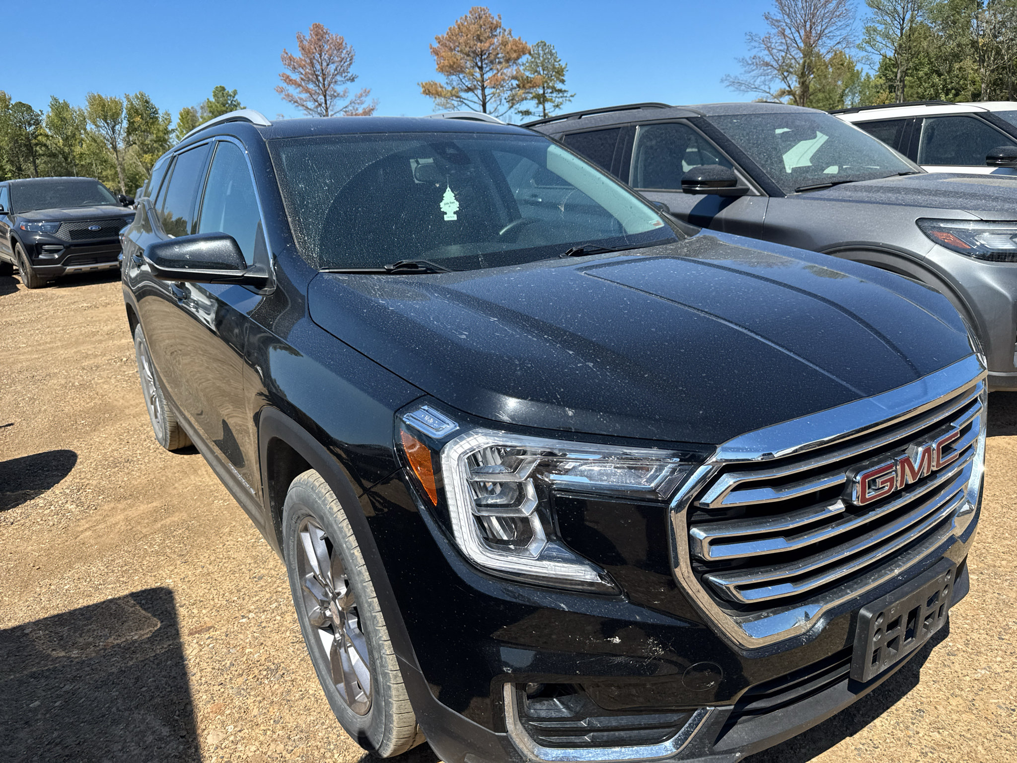 Used 2024 GMC Terrain SLT FWD image 3