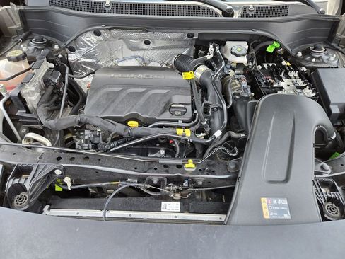 Used 2025 Chevrolet Trax LT w/ LT Convenience Package FWD image 34
