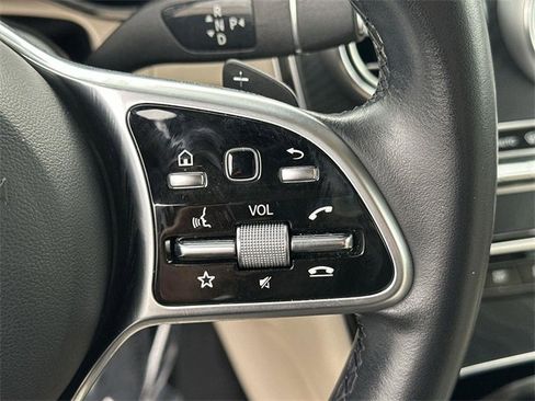 Used 2022 Mercedes-Benz GLC 300 4MATIC image 35