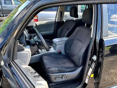 Used 2013 Toyota 4Runner SR5 w/ Convenience Pkg RWD image 17