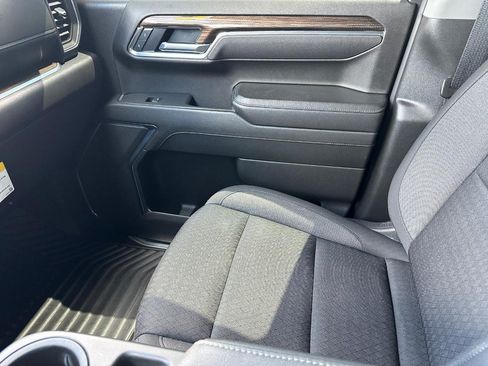 Certified 2025 Chevrolet Silverado 1500 LT AWD/4WD image 19